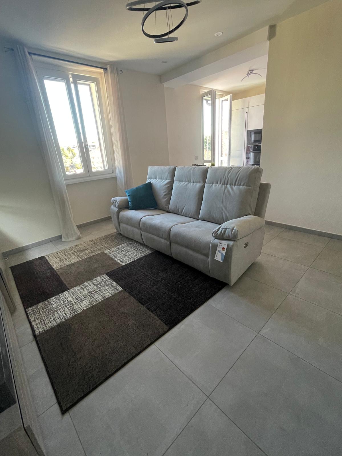 Soggiorno ristrutturato – Castronno